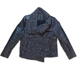 Women's Black and Gray Jacket